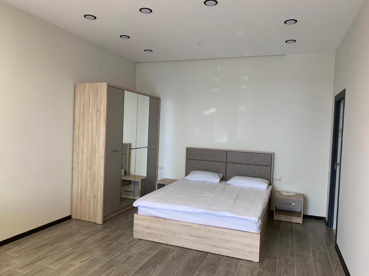 Hotel Ashot Erkat Севан Екстериор снимка