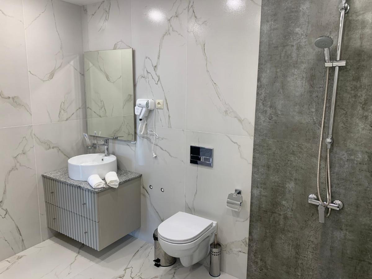 Hotel Ashot Erkat Севан Екстериор снимка