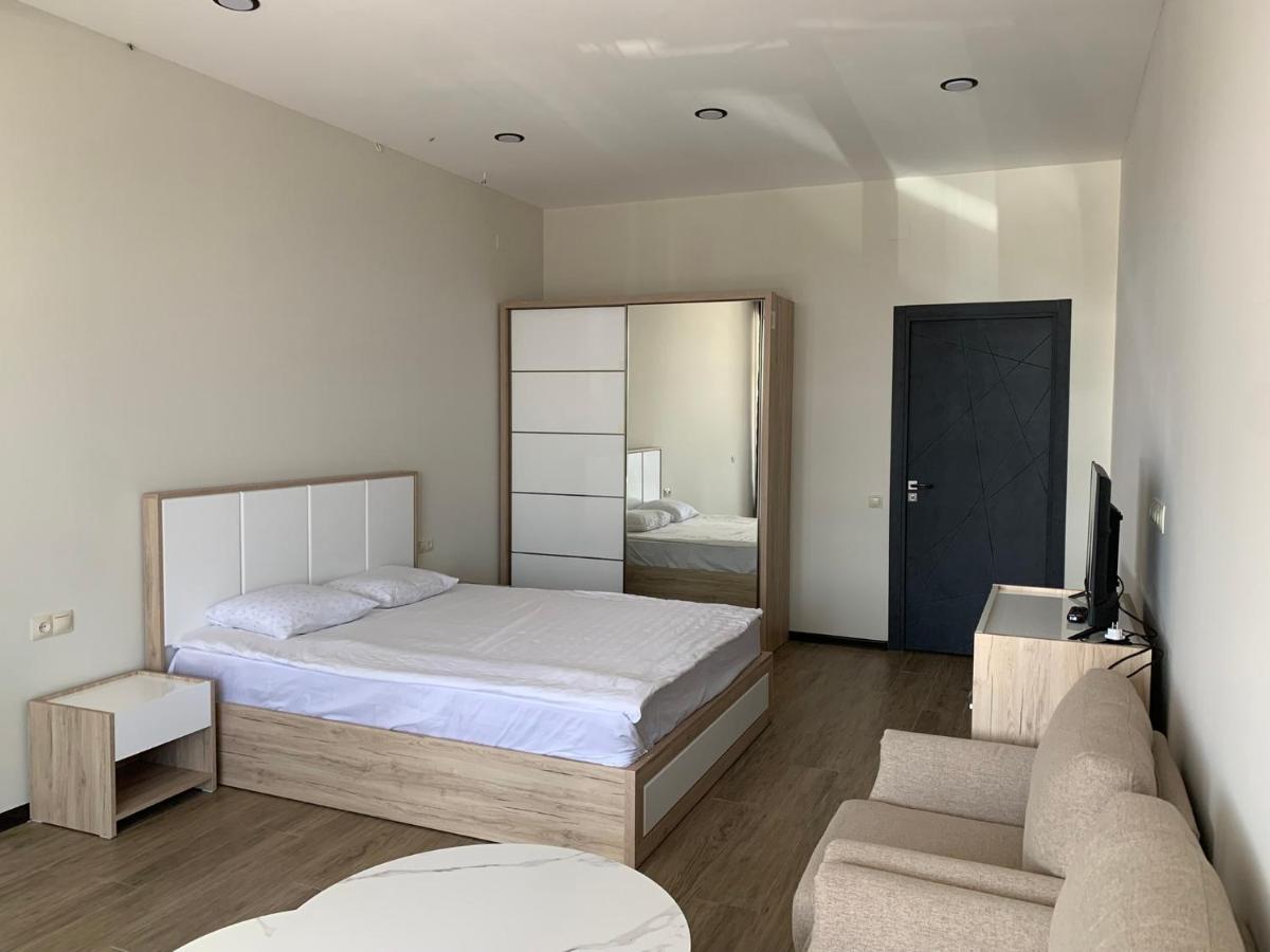 Hotel Ashot Erkat Севан Екстериор снимка