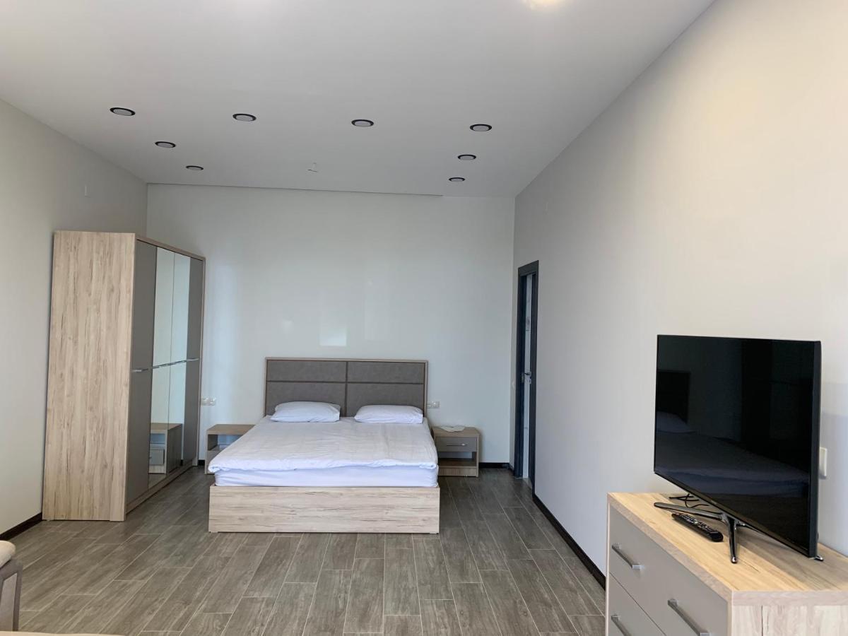Hotel Ashot Erkat Севан Екстериор снимка