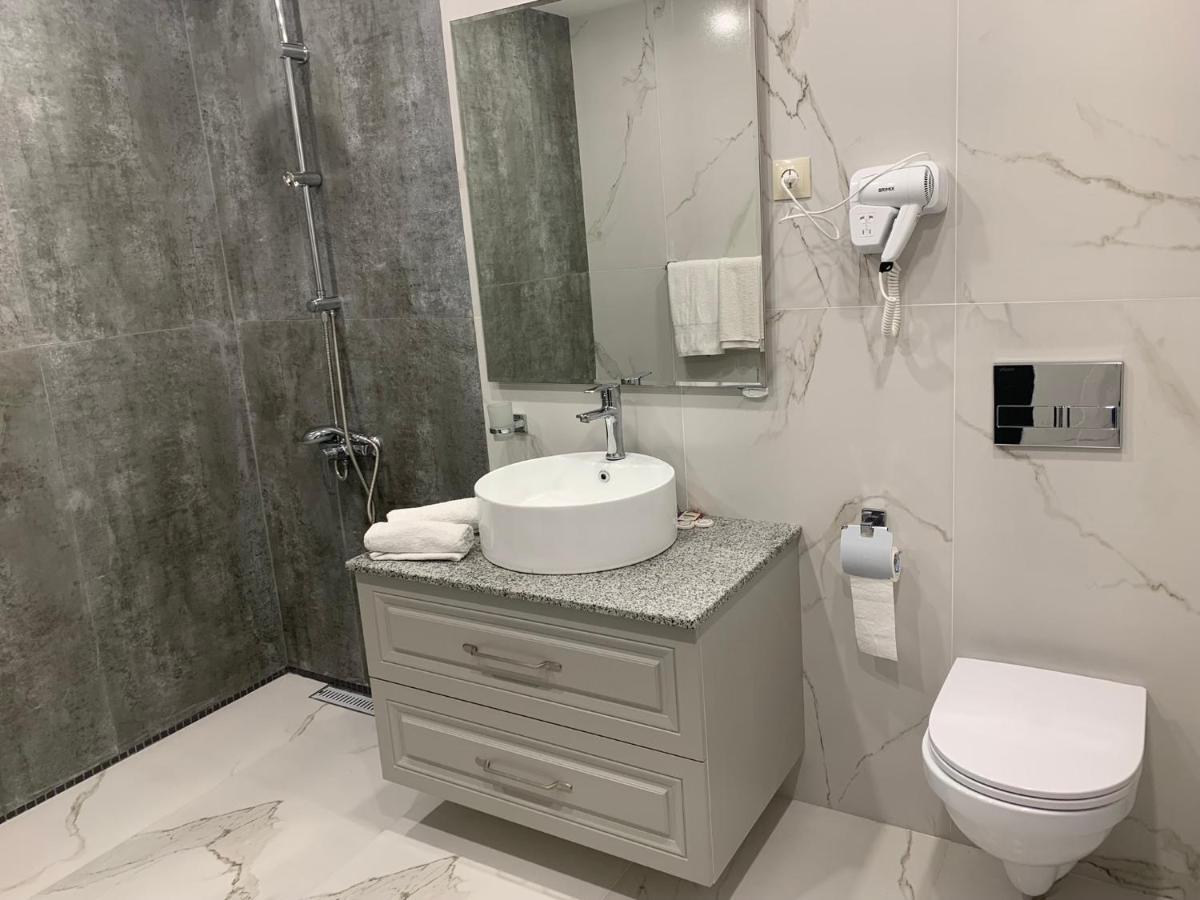 Hotel Ashot Erkat Севан Екстериор снимка